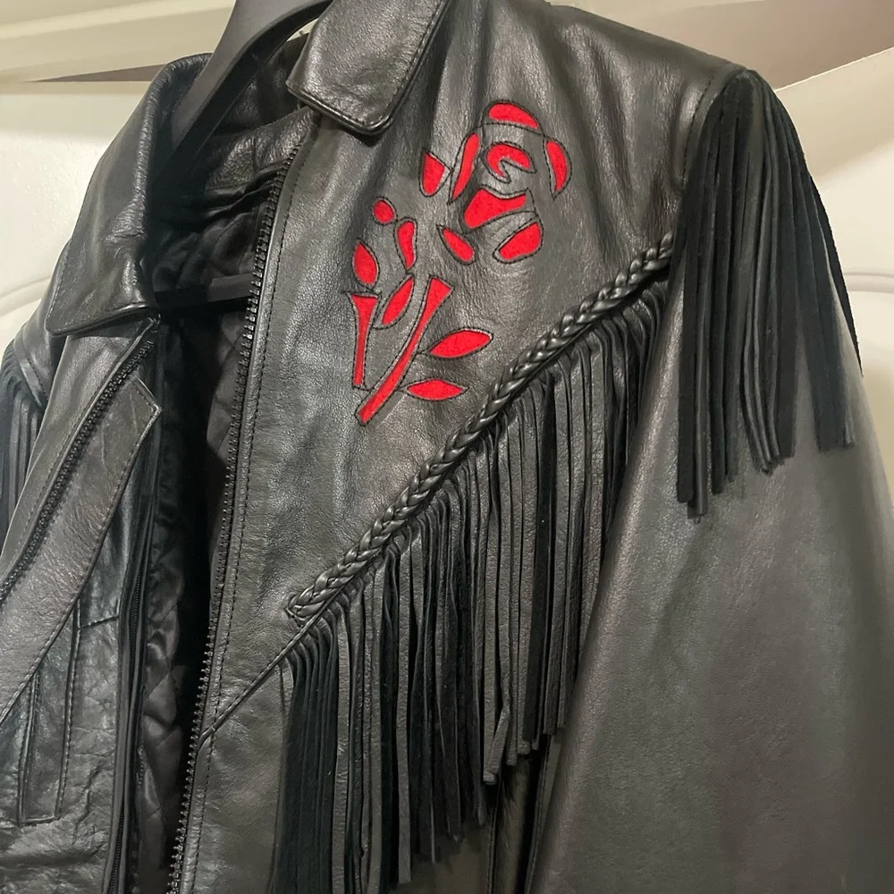 Fringed Black Leather Jacket with Red Floral Appliqué - Picture 4 of 5